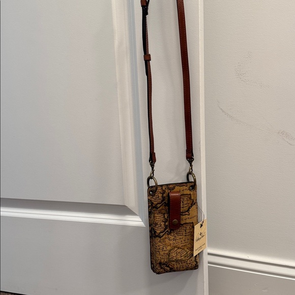 Patricia Nash farleigh European map phone case wallet crossbody bag NWT - Picture 2 of 6